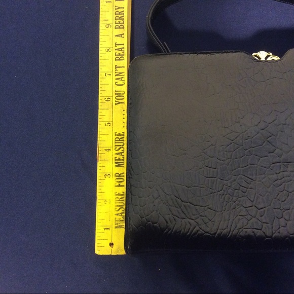 Creations By International Vintage Handbag - Picture 12 of 15